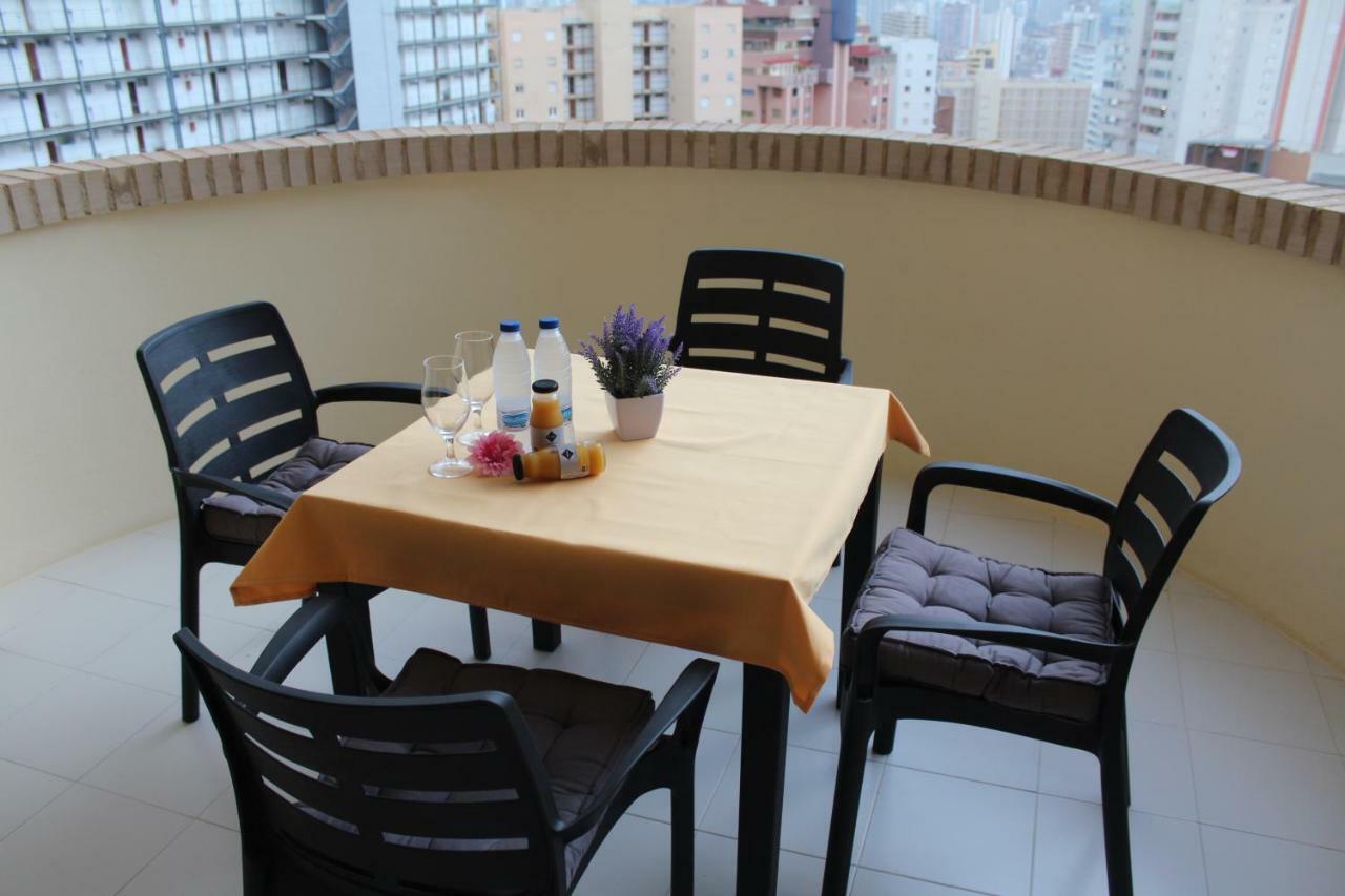 Apartamento Benidorm Viena ภายนอก รูปภาพ