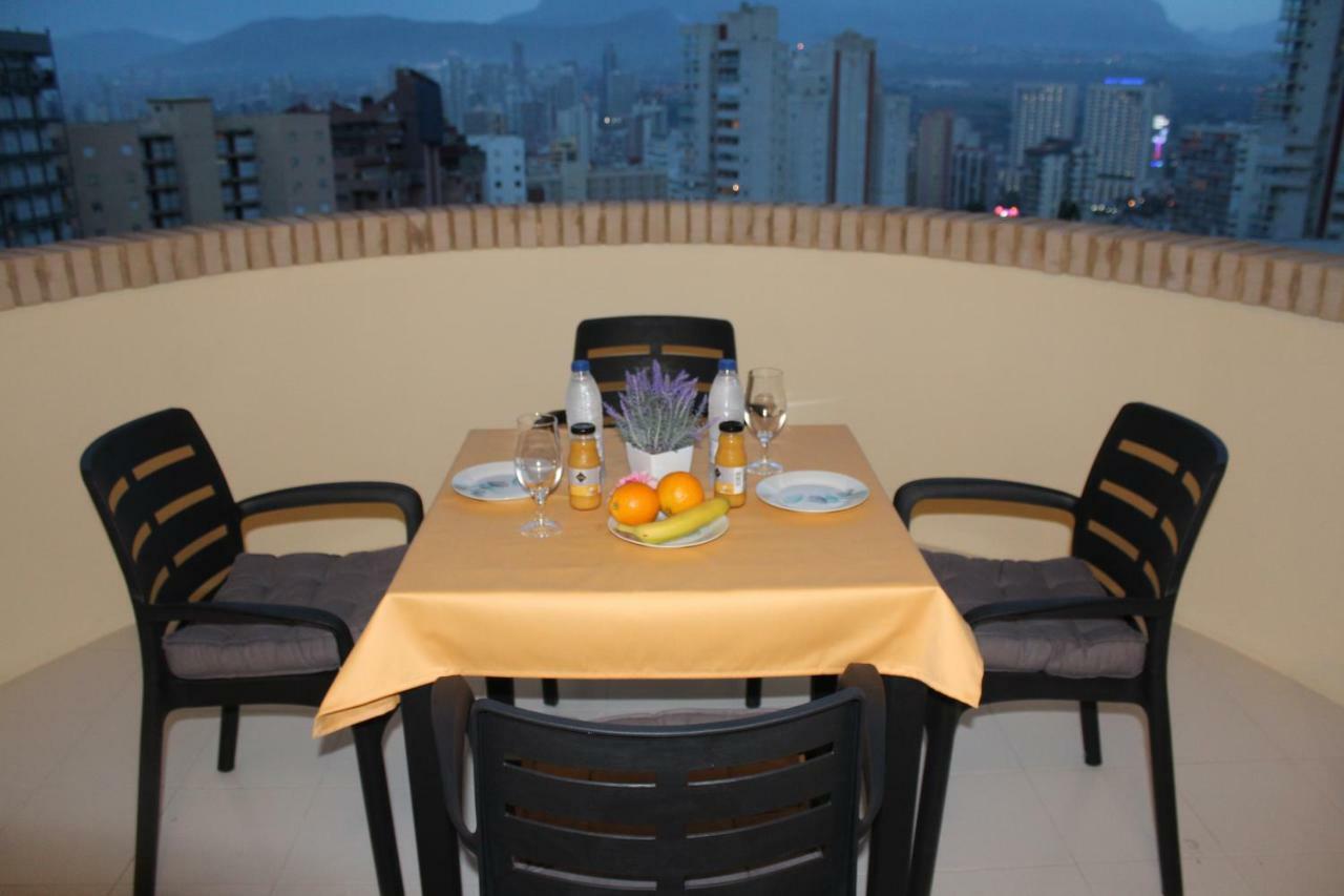 Apartamento Benidorm Viena ภายนอก รูปภาพ